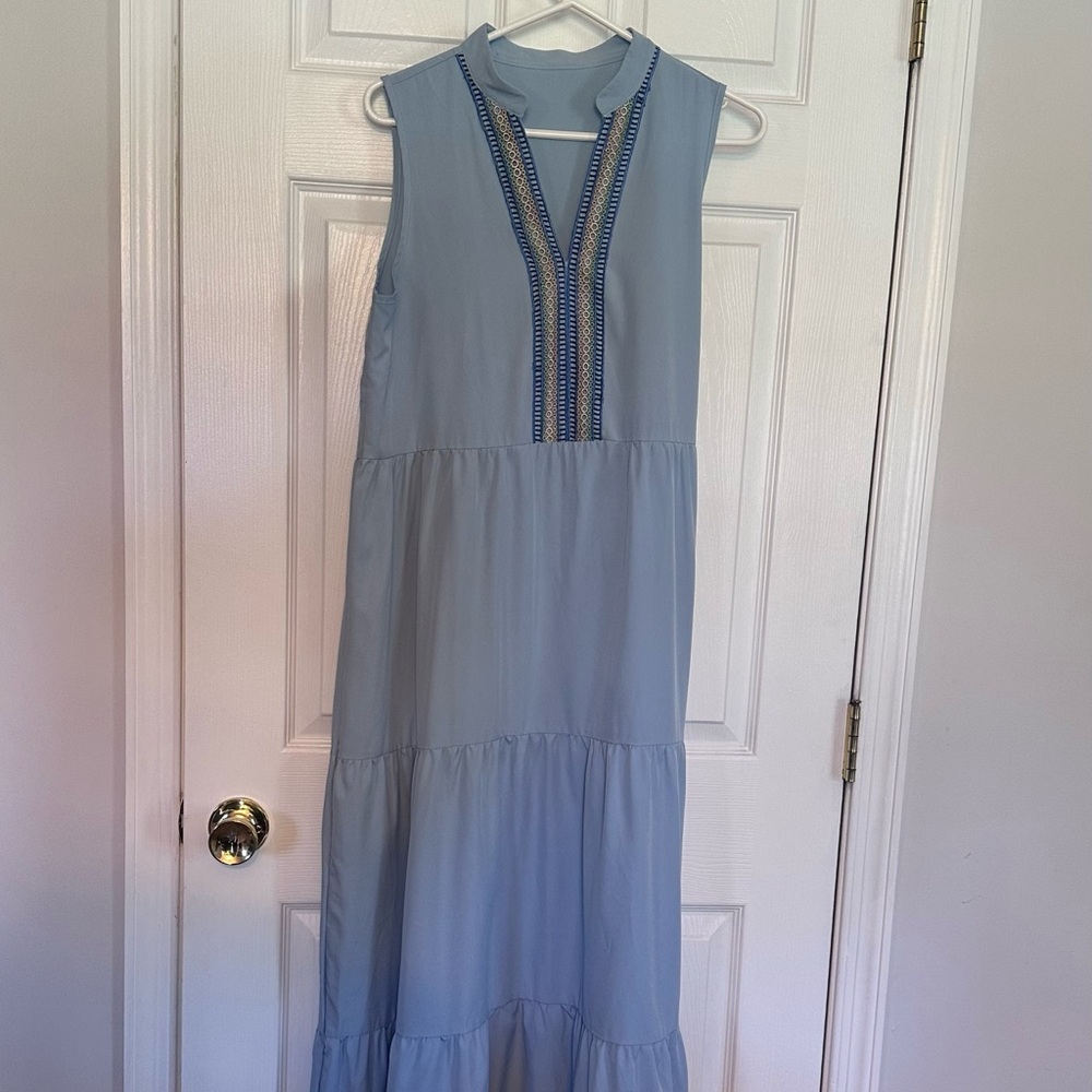 Sleeveless Blue Maxi Dress with Embroidered Detail